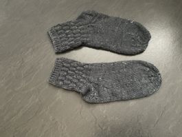 Handgestrickte Socken Grau Grösse 35/36 Fusslänge 20 cm