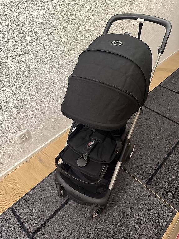 Bugaboo Carrozzine: Bugaboo Ant mit Fussstütze in schwarz – Usato da Rorbas venduto da Astrafix