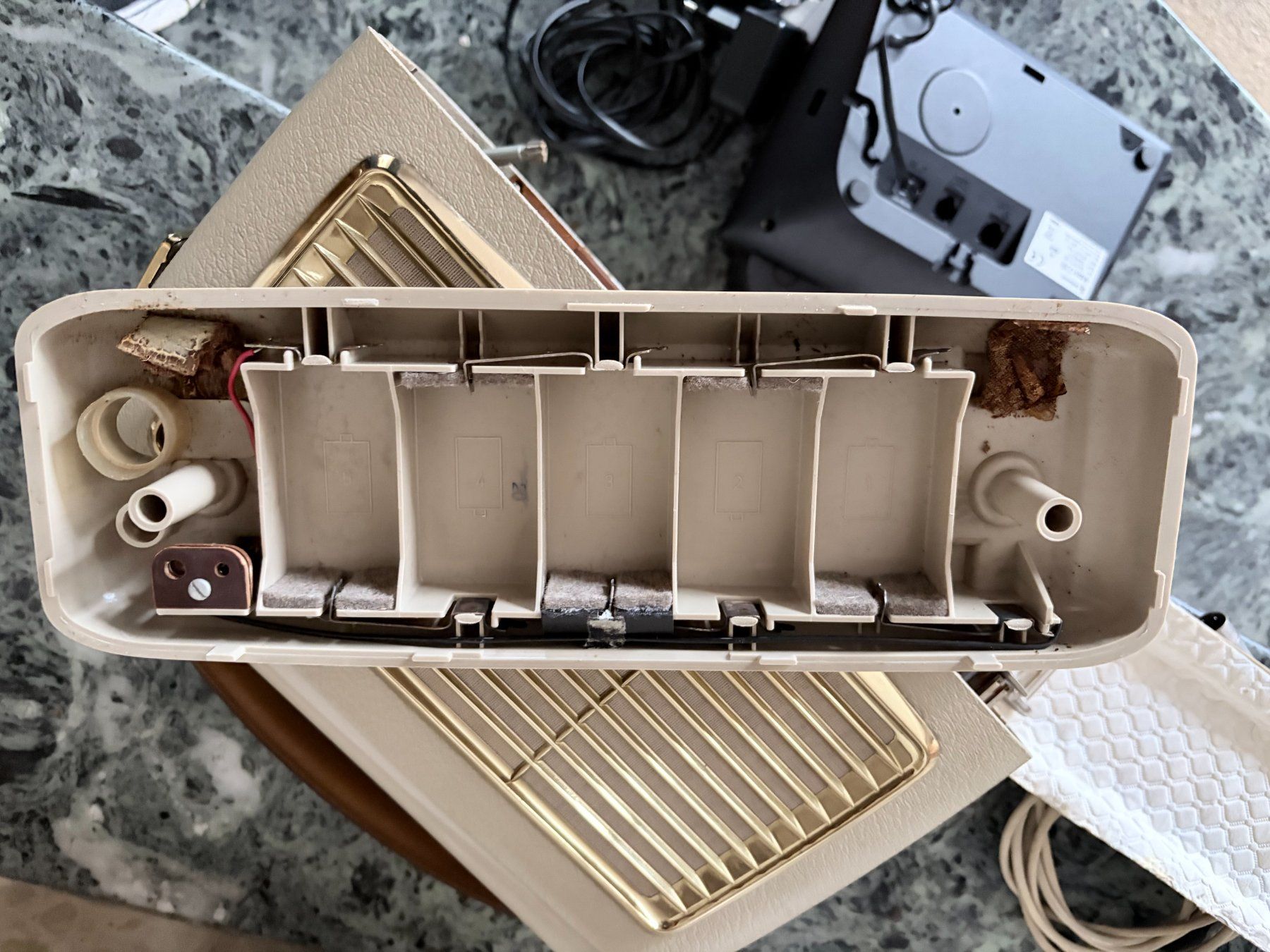 Schaub Lorenz Radio: Historisches Transistorradio Schaub -Lorenz 1960/61 – Usato da Zürich venduto da TWA_vieve 3