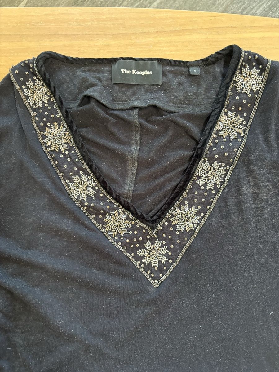Kooples T-shirt: T shirt Kooples – Usato da Lausanne venduto da Soins 1