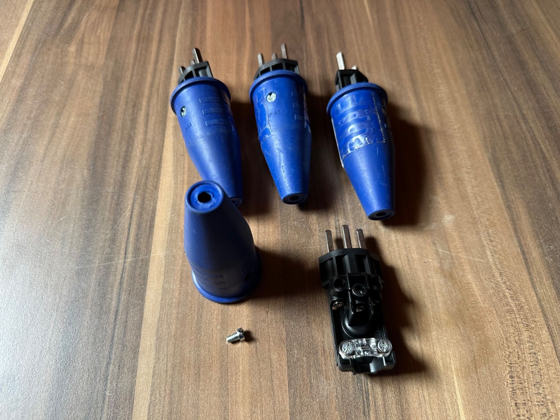 Spine: 4.Stk Stecker T23 Neu – Usato da Huttwil venduto da Bolpa 3