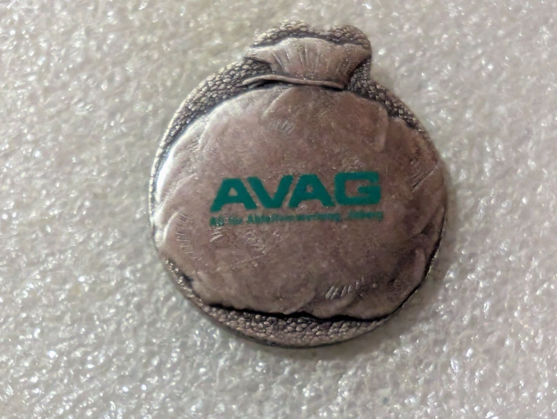 Placchette & Badge: Ansteckpin 85: AVAG – Usato da Oppligen venduto da Pin-Fall-Shop