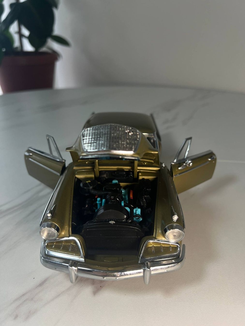 Modellini d'auto: Studebaker Golden Hawk 1957 Modellauto 1:18 – Usato da Basel venduto da hol_8ldp 3