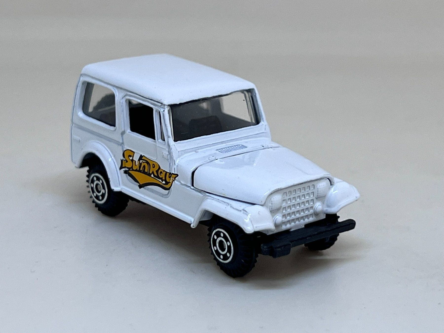 Welly Voitures modèles: Welly Jeep SunRay  #366 – D'occasion à Wildegg par LaaBoutique
