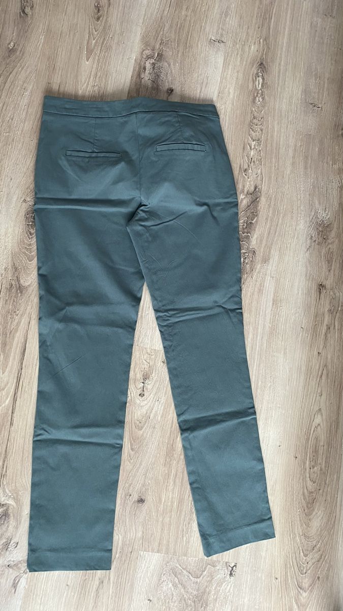 Mango Pantaloni: Mango Hose 40 grün – Usato da Magden venduto da Gondwina 2