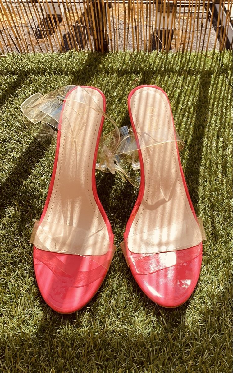 Damenschuhe: Transparente rosa Sommersandalen, Größe 40 – Gebraucht aus Luzern von lei_5btm 2