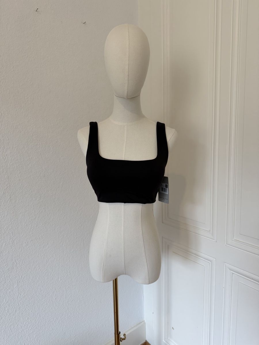 Pantaloni: BYLT Premium Basics Set - Shorts & Bra - Black, Size S! – Nuovo (secondo la descrizione) da Mies venduto da Nib2011 2