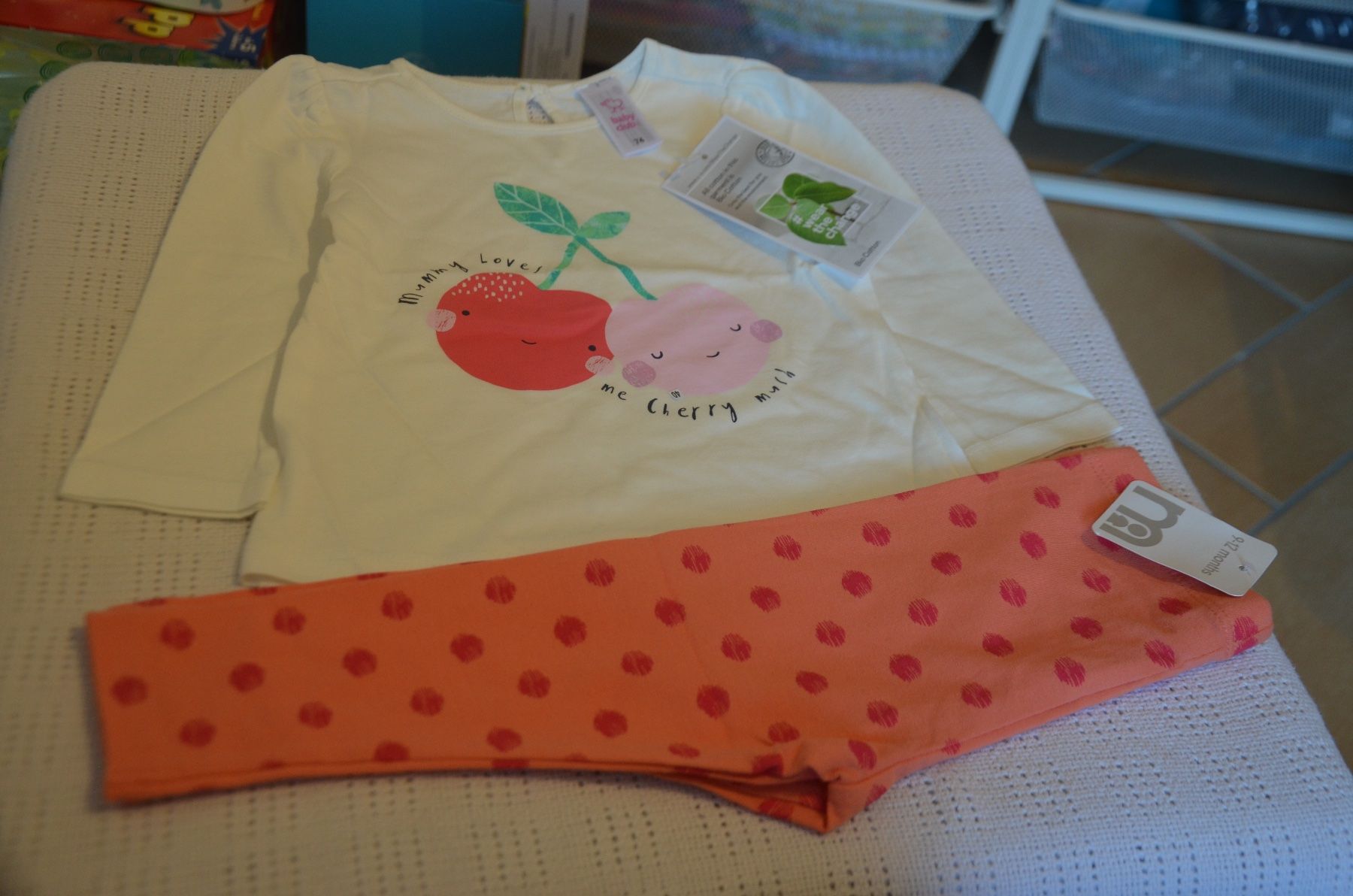 Lotti & Set di vestiti: TAILLE 74 - JOLIS ENSEMBLE NEU – Nuovo e nell'imballaggio originale da Chiasso venduto da Dolly015