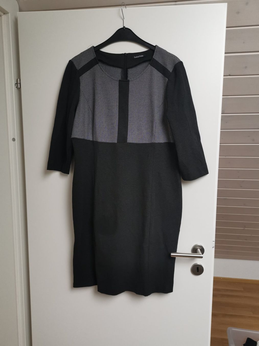 Vestiti: Kleid / Luisa Viola / 44 – Usato da Hergiswil NW venduto da Angfri