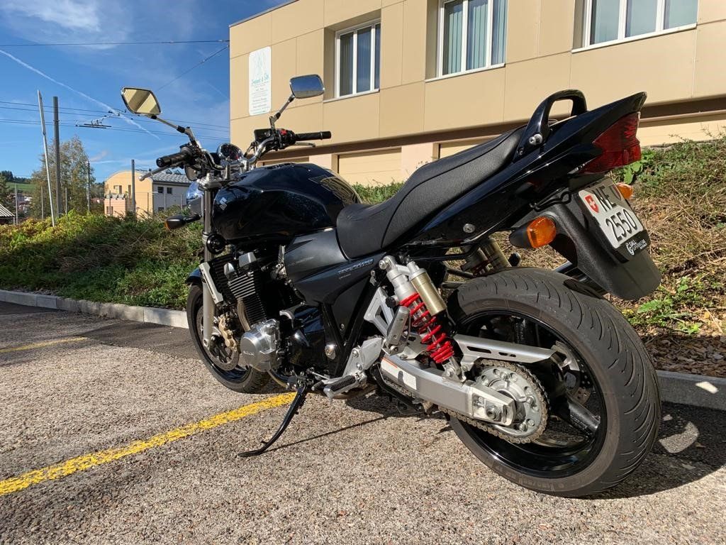 Suzuki Strada: Moto Suzuki 1400 GSX – Usato da La Chaux-de-fonds venduto da ccjp 4