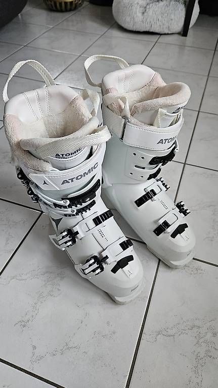 Scarpe da donna: Chaussure de ski femme  – Usato da Montbrelloz venduto da lodoud