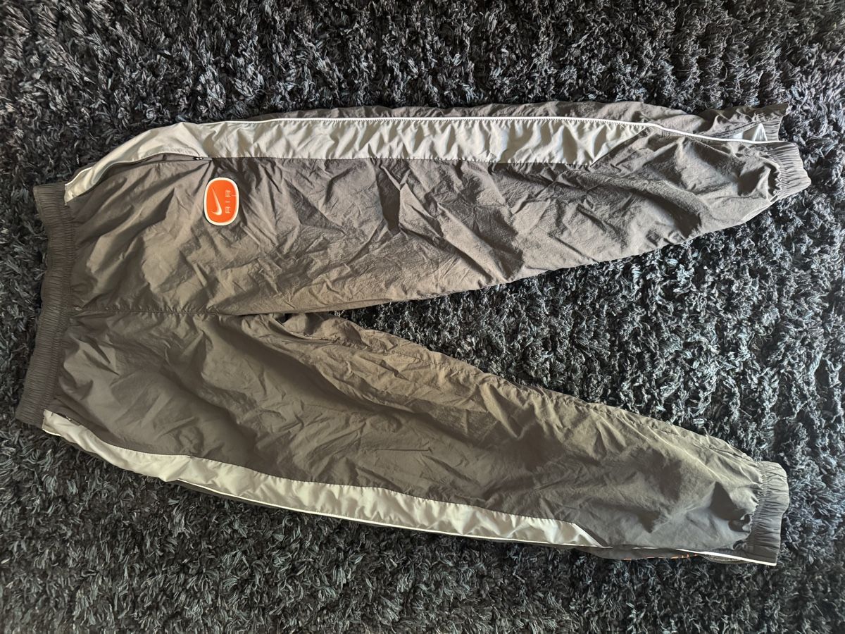 Nike Jumpsuits: Nike Jumpsuit mit Flared Zipper – Neu (gemäss Beschreibung) aus Luzern von Neonpigeon