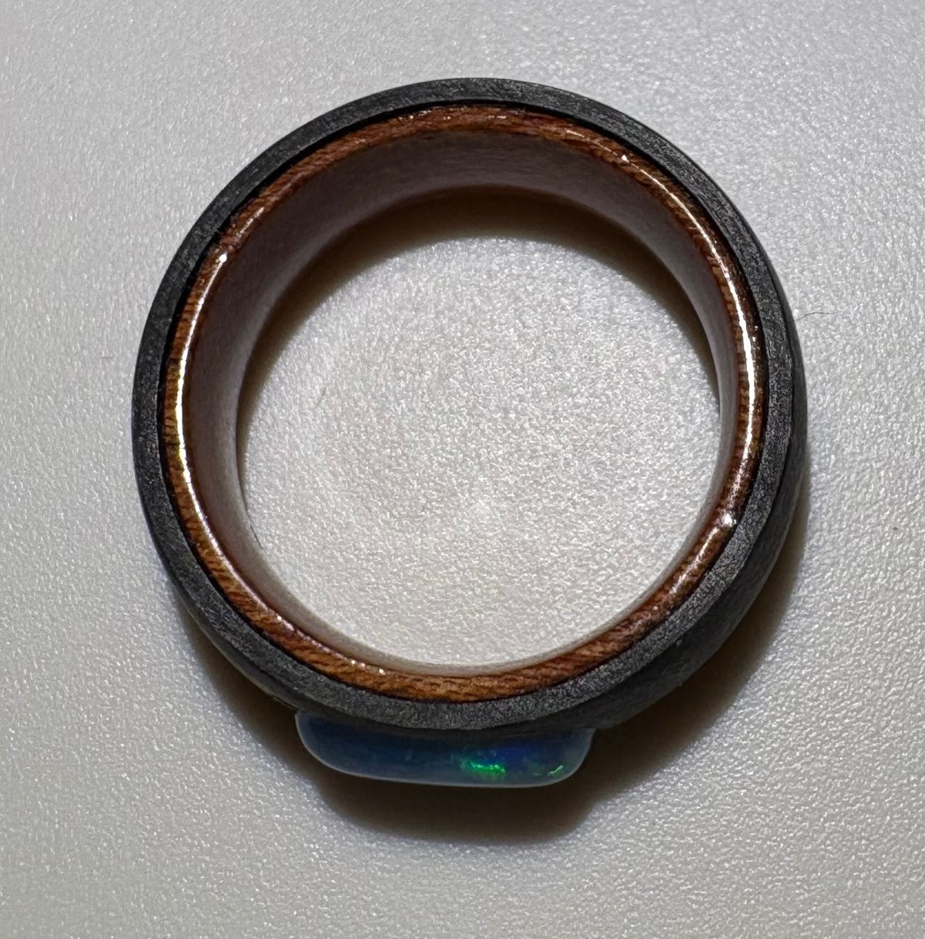 Anelli: Opal Ring Holz/Carbon, Gr.55 Lightning Ridge Australien – Nuovo (secondo la descrizione) da Wilen b. Wil venduto da Tschirio 5