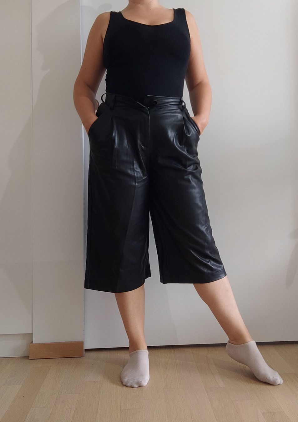 Pantaloni: Pantalon skai noir / semili – Usato da Bellevue venduto da xuxana 2