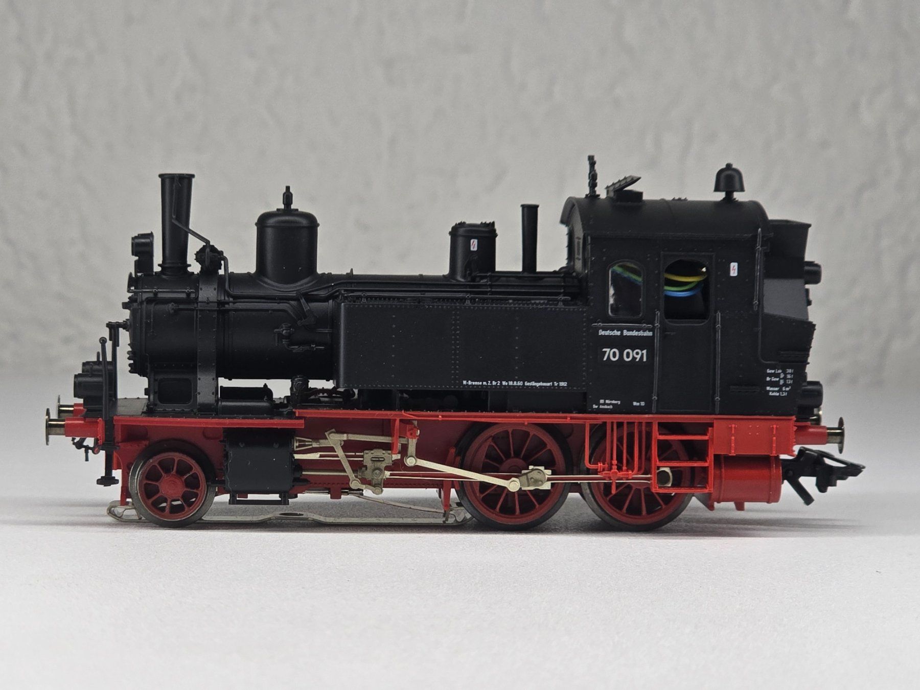 Fleischmann Modellini di ferrovie: Fleischmann 1070, DB, BR 70, BR 70091, Digital, Vitrine – Nuovo (secondo la descrizione) da Kloten venduto da Nicola2 3