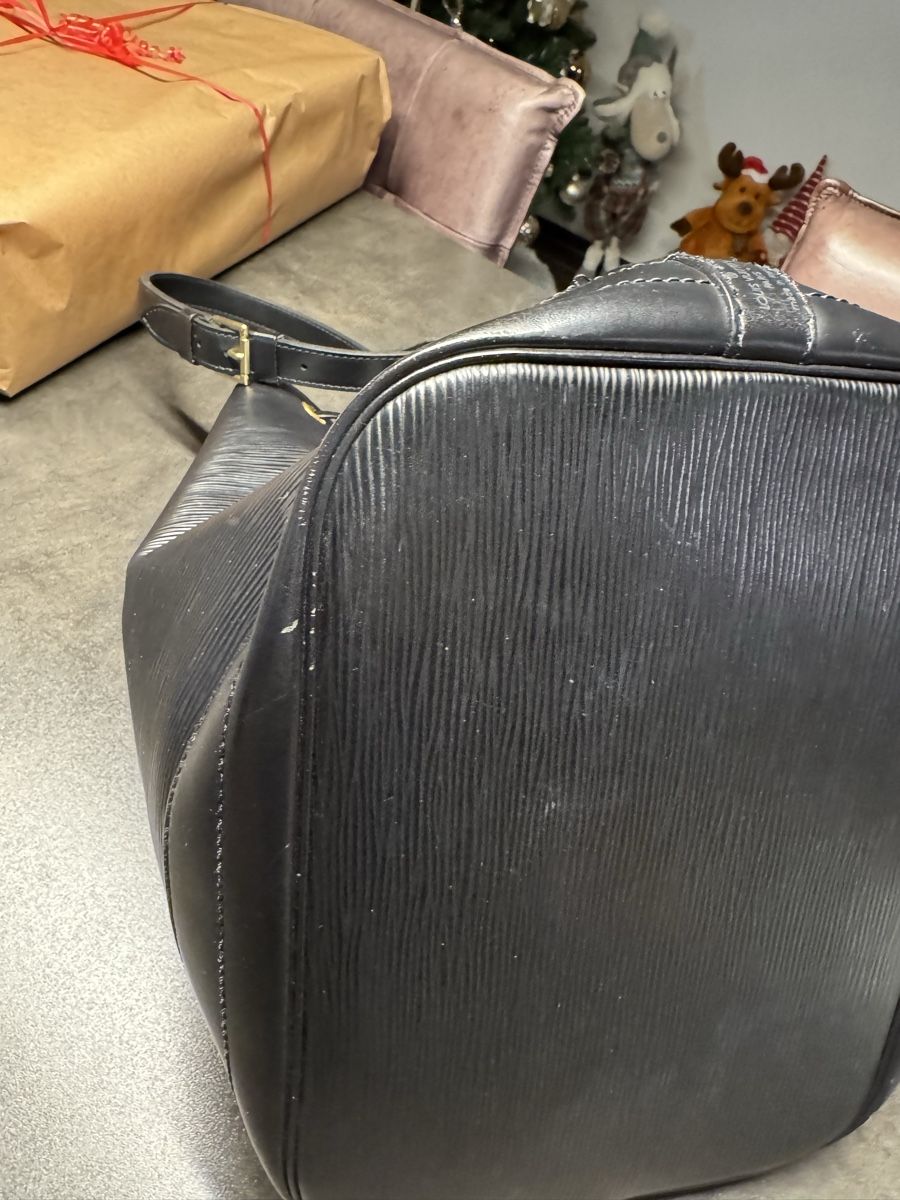 Borse da donna: Louis Vuitton Noe Beuteltasche Schwarz Leder – Usato da Lenzburg venduto da haad94 6