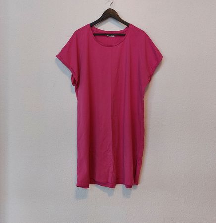 Pinkes Kleid - Bequem und luftig, nagelneu!