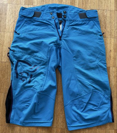 Norrona Fjora Shorts Blau