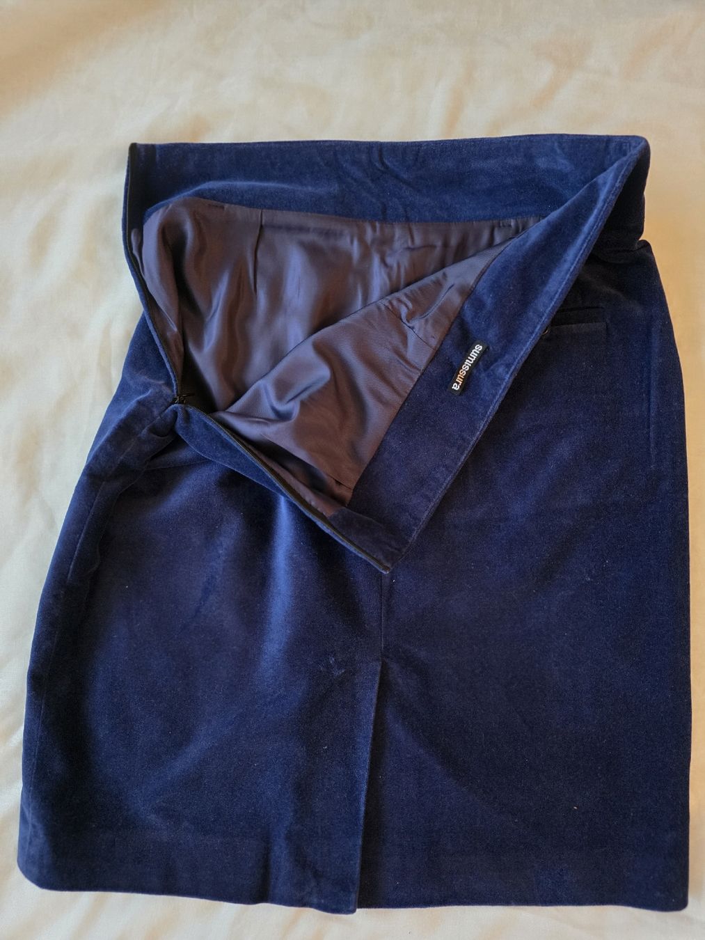 Gonne: Eleganter dunkelblauer Samtrock mit Futter – Usato da Männedorf venduto da san_pnv8 5