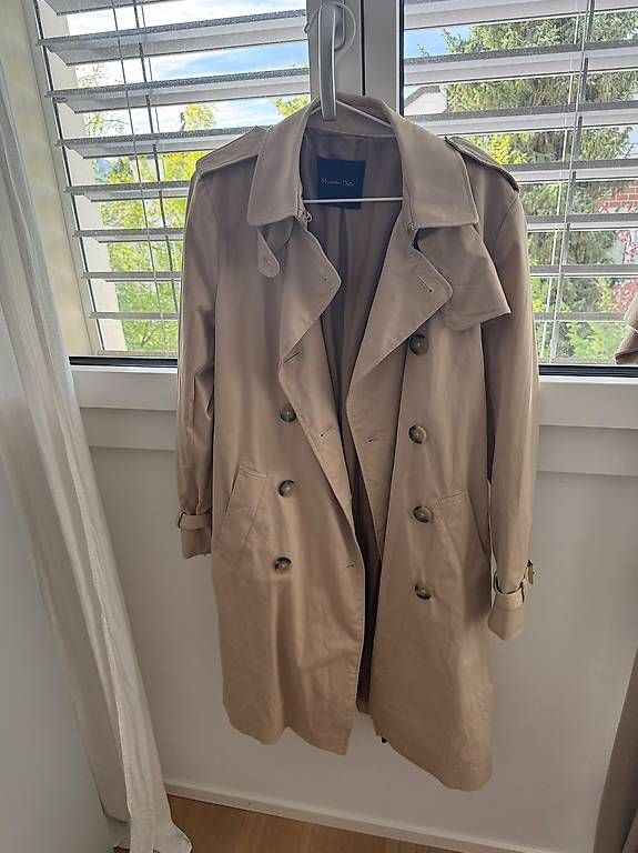 Cappotti: Trenchcoat Massimo Dutti – Nuovo e nell'imballaggio originale da Zürich venduto da nic_c8k6