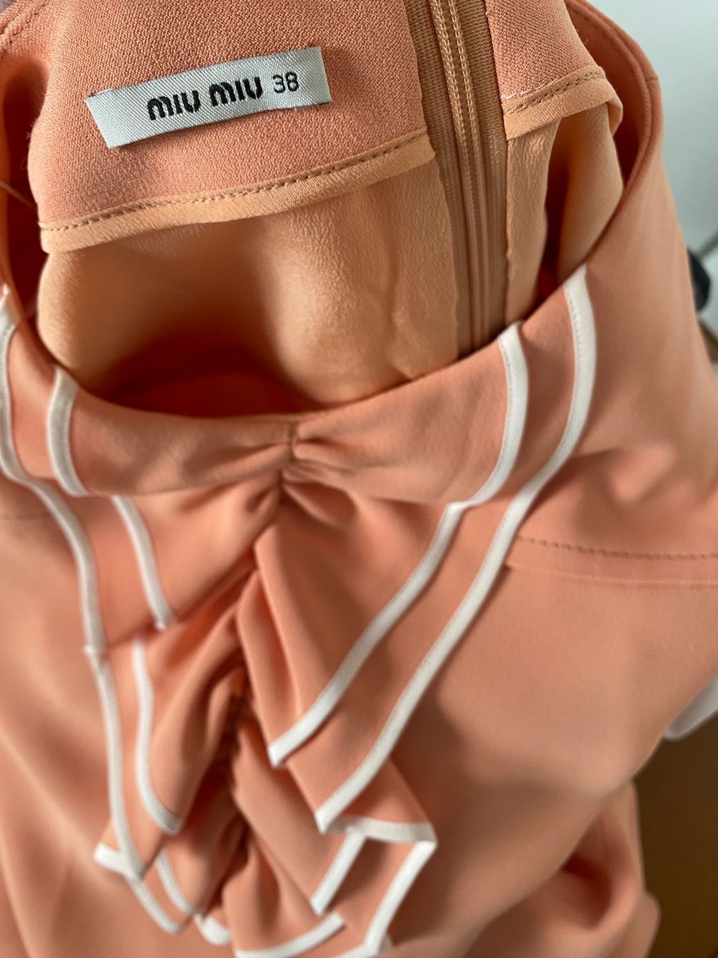 Miu Miu Vestiti: MIU MIU mini-Kleid Gr. IT 38 – Nuovo (secondo la descrizione) da Thalwil venduto da rocker3dan 3