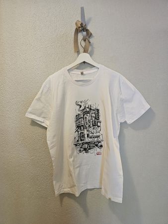 Wituka Organic Cotton T-Shirt Gr. XL mit Drachen-Stadtdesig