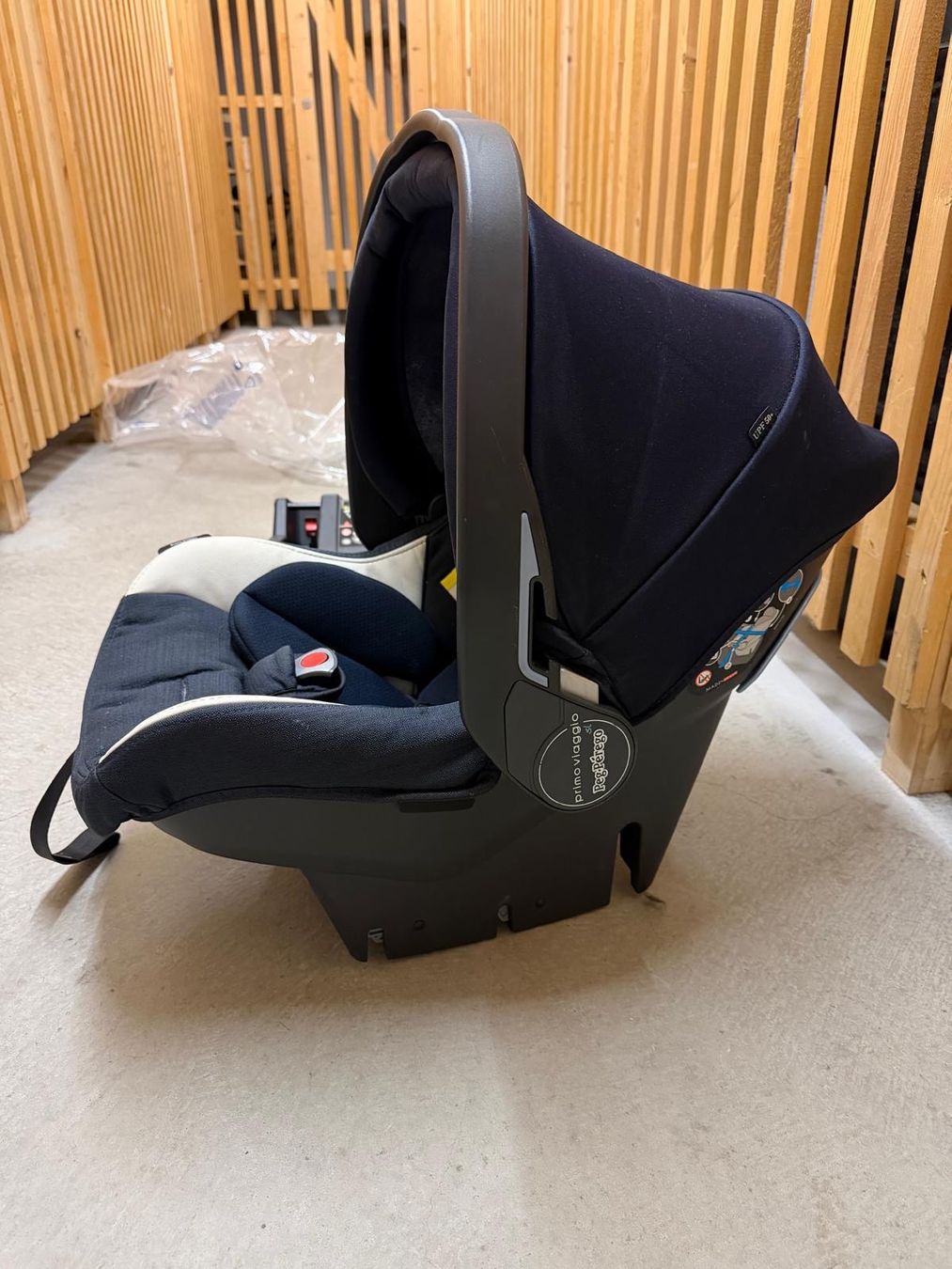 Peg Perego Auto-Kindersitze: Peg Perego Babyschale mit Isofix – Gebraucht aus Zürich von E1emen7 3