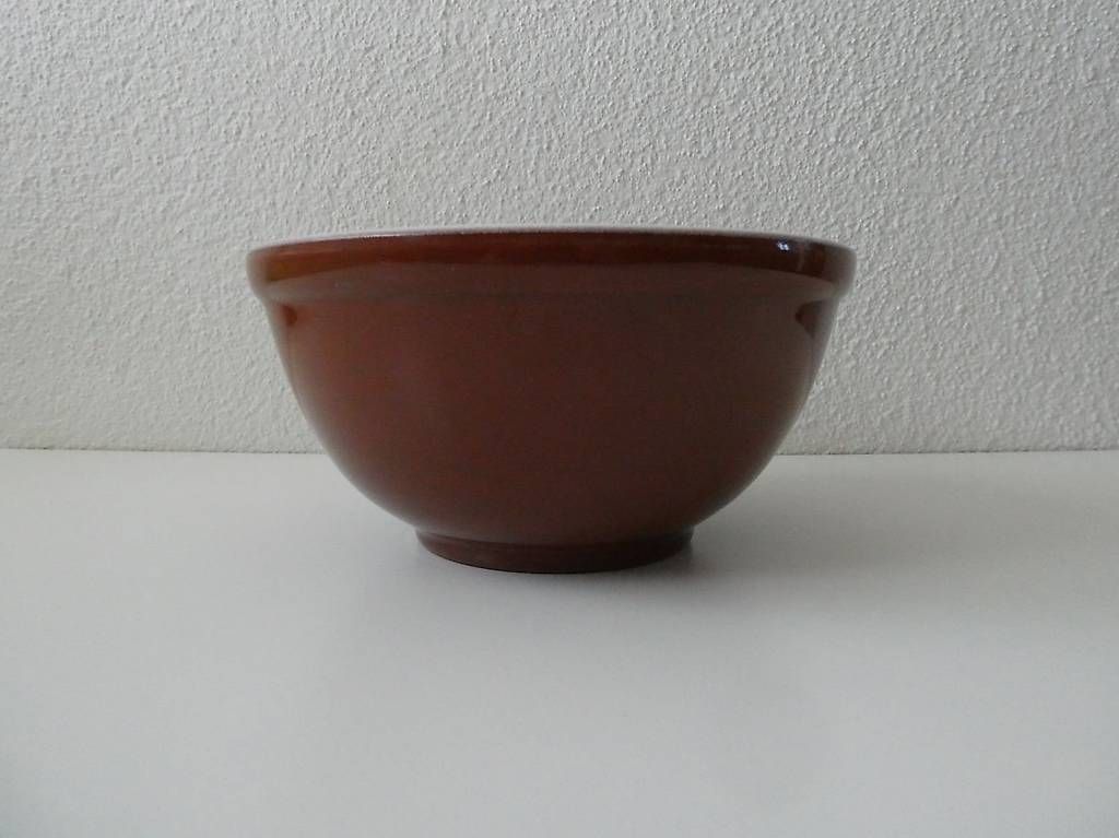 Rössler Schalen: Teigschüssel Rössler – Gebraucht aus Dietlikon von Woodgate 1