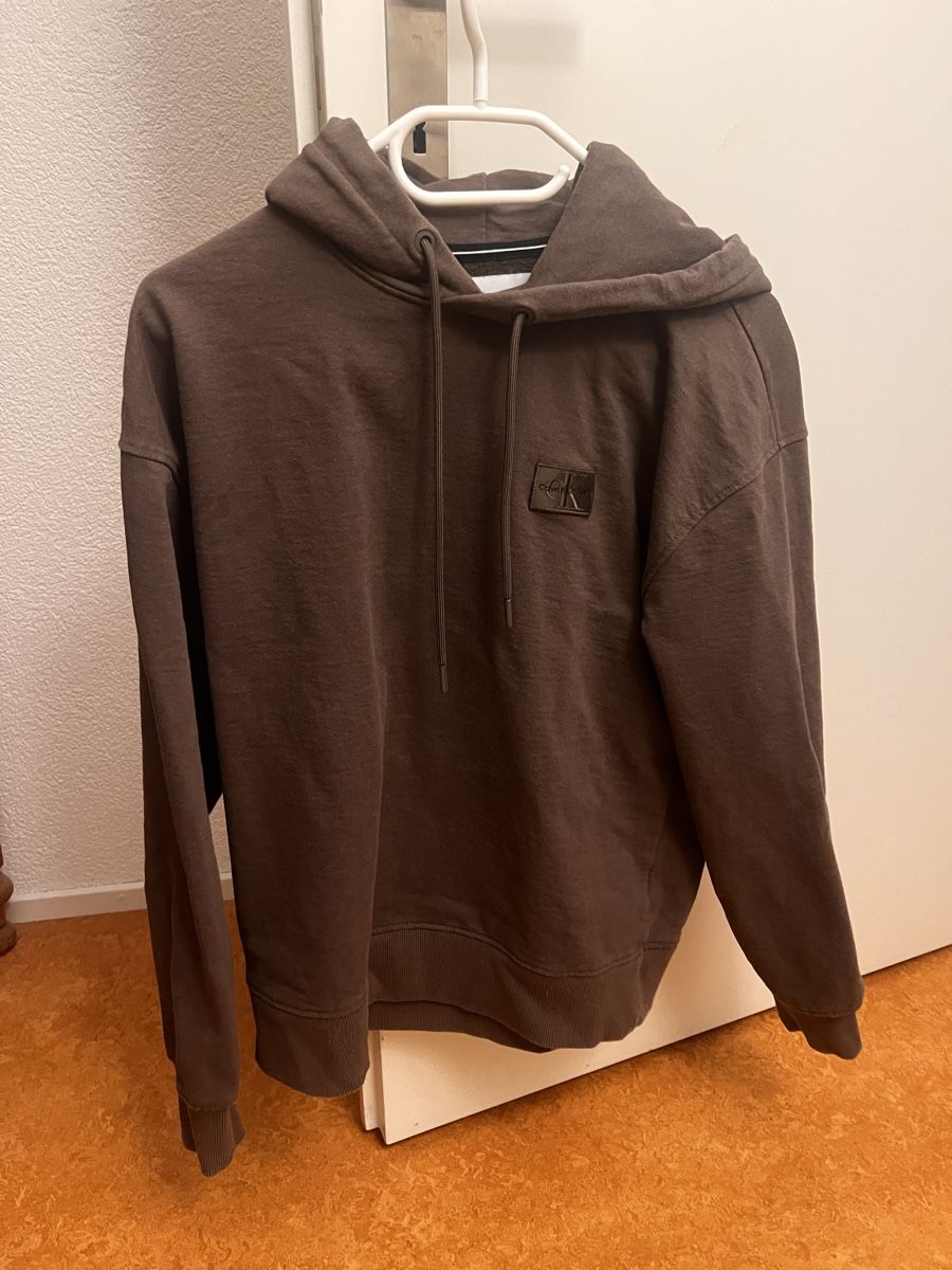 Maglioni & Felpe: Calvin Klein Hoodie Brown S – Usato da Thalwil venduto da apudhelvetia