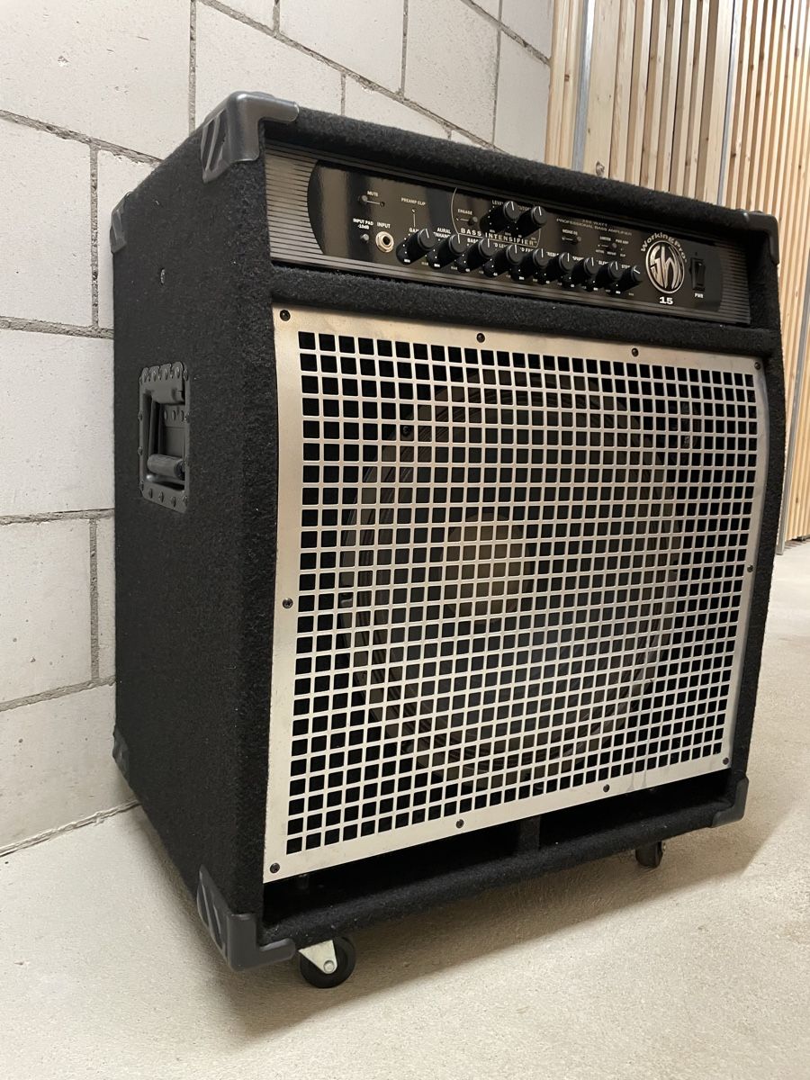 Strumenti musicali: SWR BassGuitar Combo Amp – Usato da Riehen venduto da ose58 9