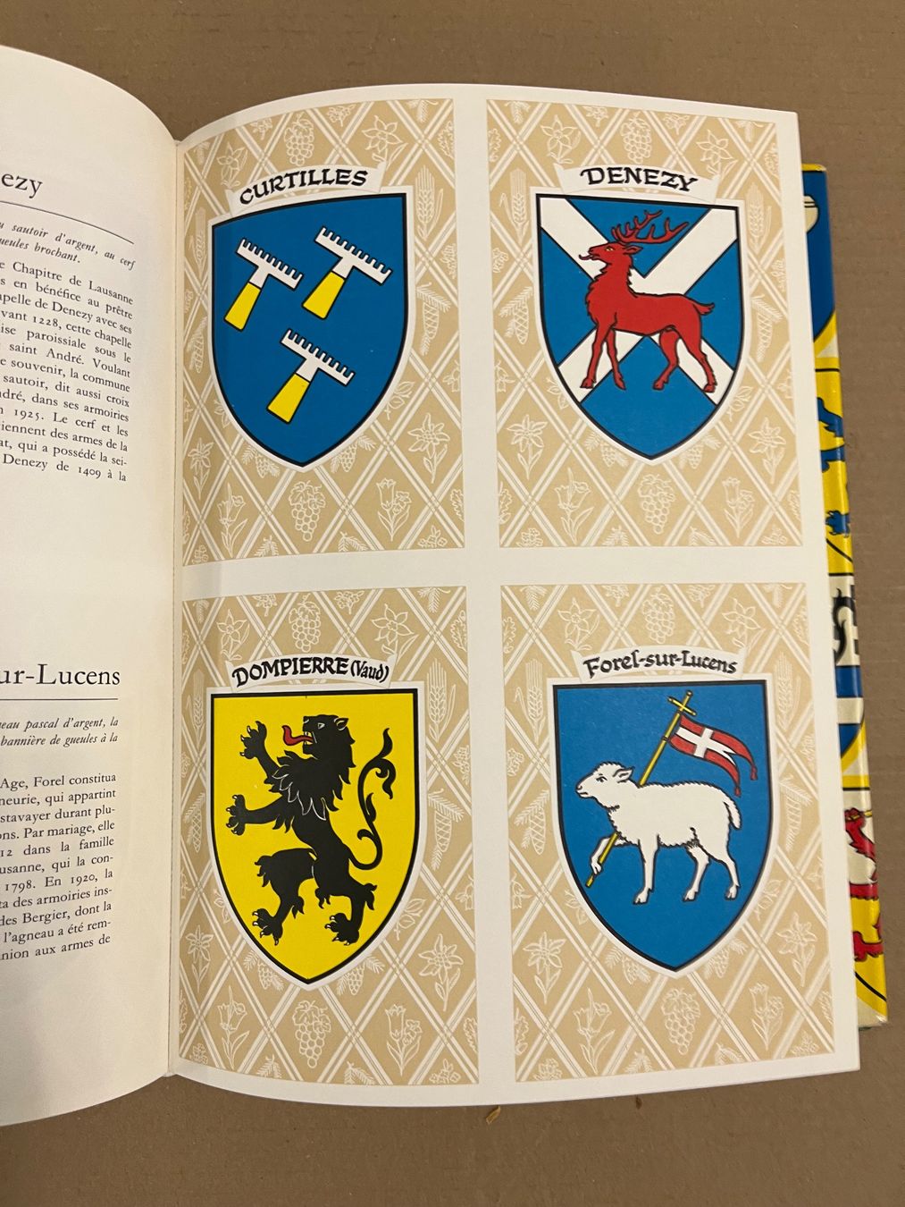 Bücher: Livre des armorial des communes vaudoise – Gebraucht aus lausanne von esploras 4