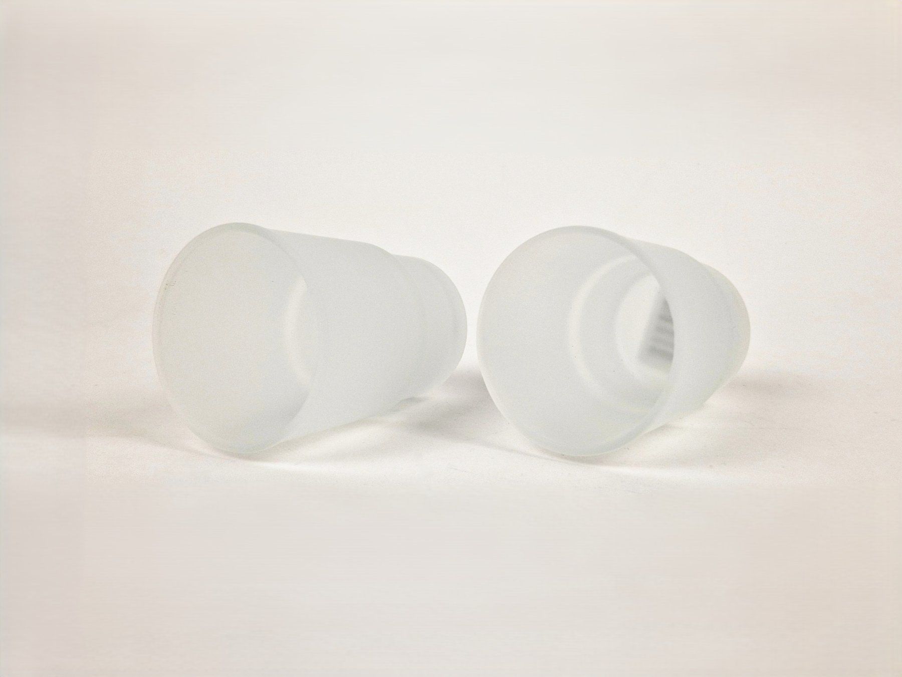 Verres: Zwei Zahnputzgläser aus mattem Glas – Neuf (Voir description) à Basel par Restwert_Basel 2