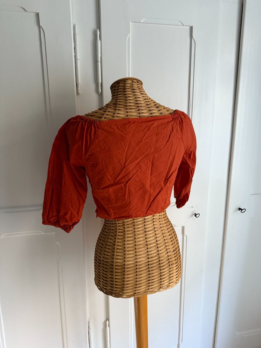 Top: GLAMOROUS - cropped Blusentop rostrot 38 – Usato da Zürich venduto da Diazaio 2