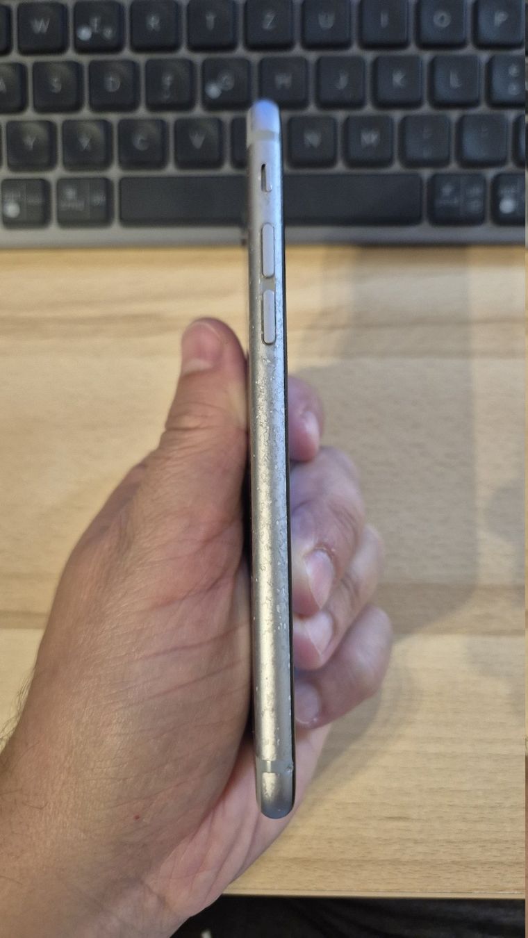 Apple Portables: iPhone 6S 2561 – Défectueux à Münchenbuchsee par MV_Solutions 4