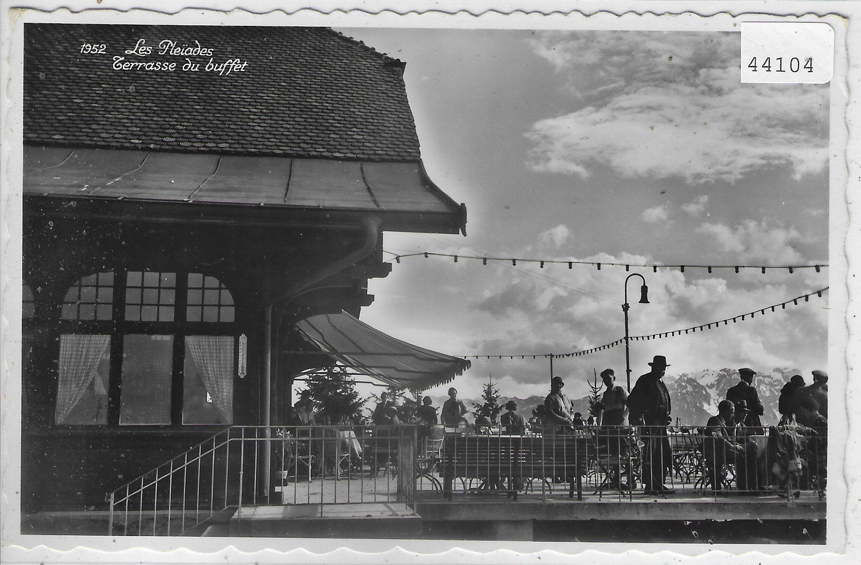 Cartoline postali: Les Pleiades - Terrasse du buffet – Usato da Ettingen venduto da Kartenplanet