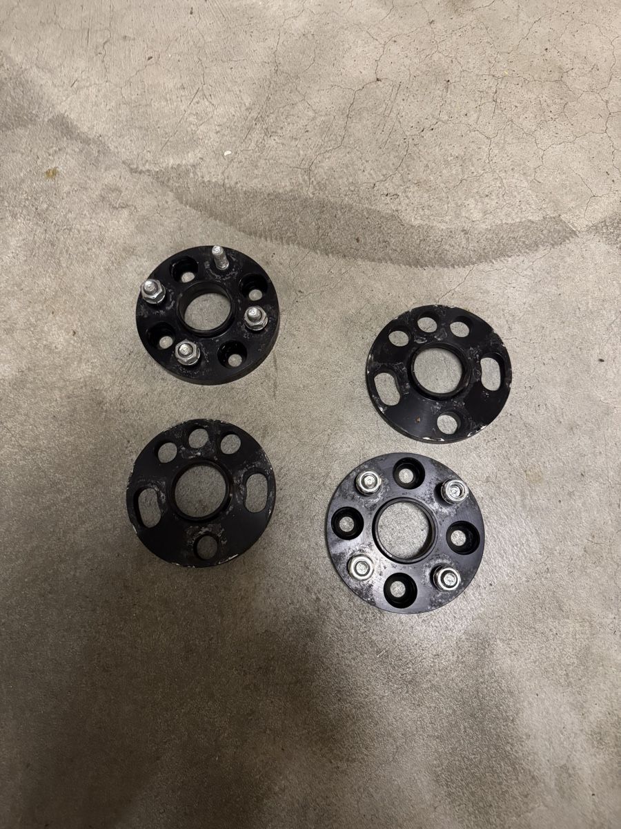 Toyota Tutti pezzi di ricambio auto: 4X100 Distanzscheiben. – Usato da Regensdorf venduto da san_qvk6