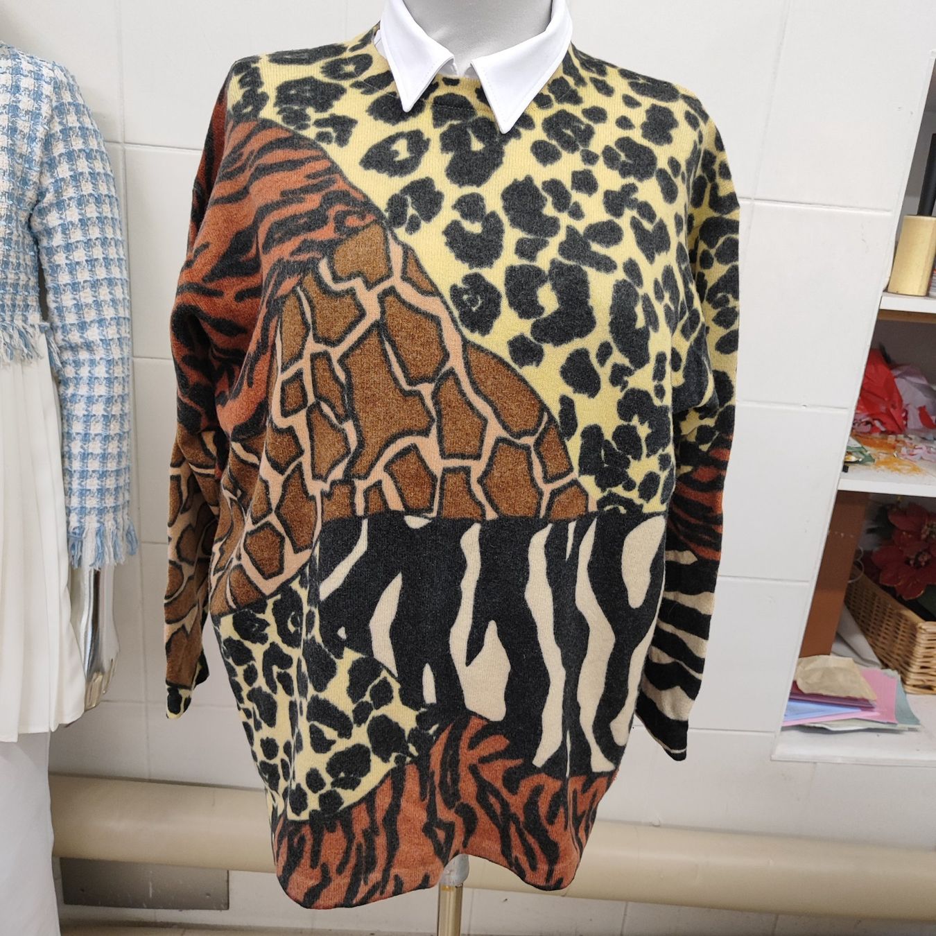 Pullover & Sweatshirts: Damen pulli GR M bis L – Gebraucht aus Langnau am Albis von Judithsebi 1