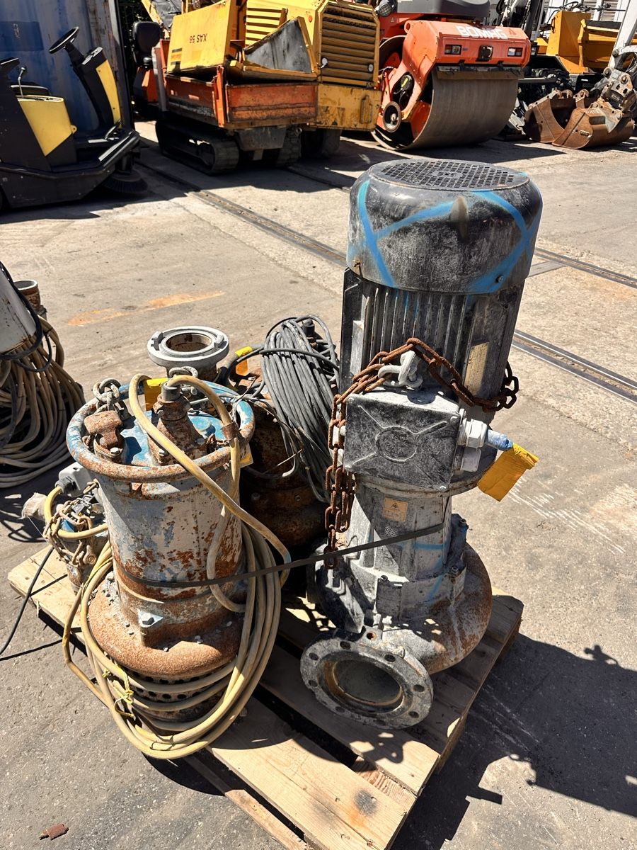 Pumpen & Teile: Schmutzwasserpumpe  – Gebraucht aus lyssach von brax2019 2