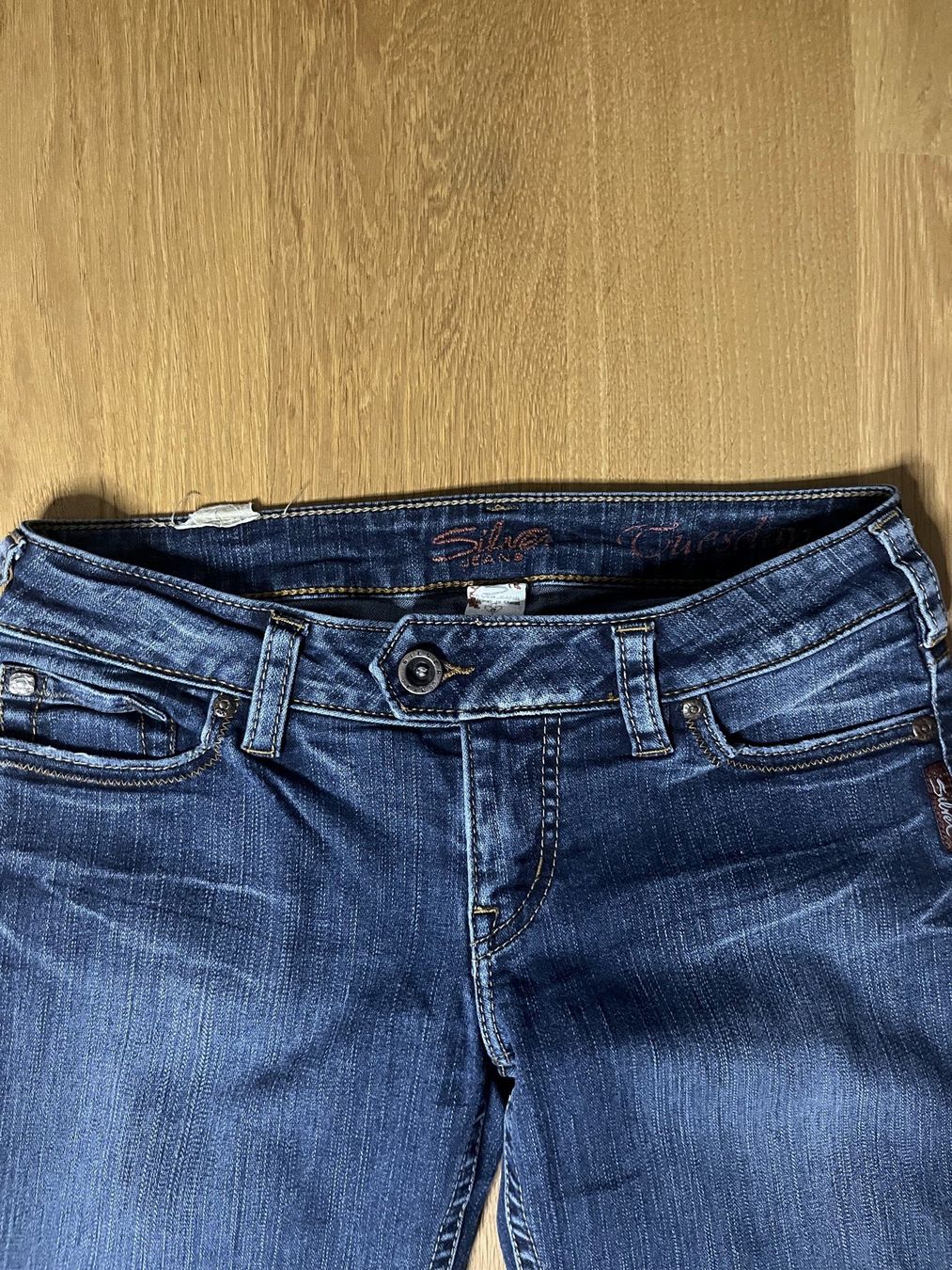 Jeans: Y2K Bootcut Jeans Gr. M dunkelblau – Nuovo (secondo la descrizione) da Siggenthal Station venduto da tha_2yxs 2