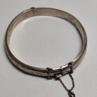 Bracelet jonc ouvrant gravé en argent massif #B3