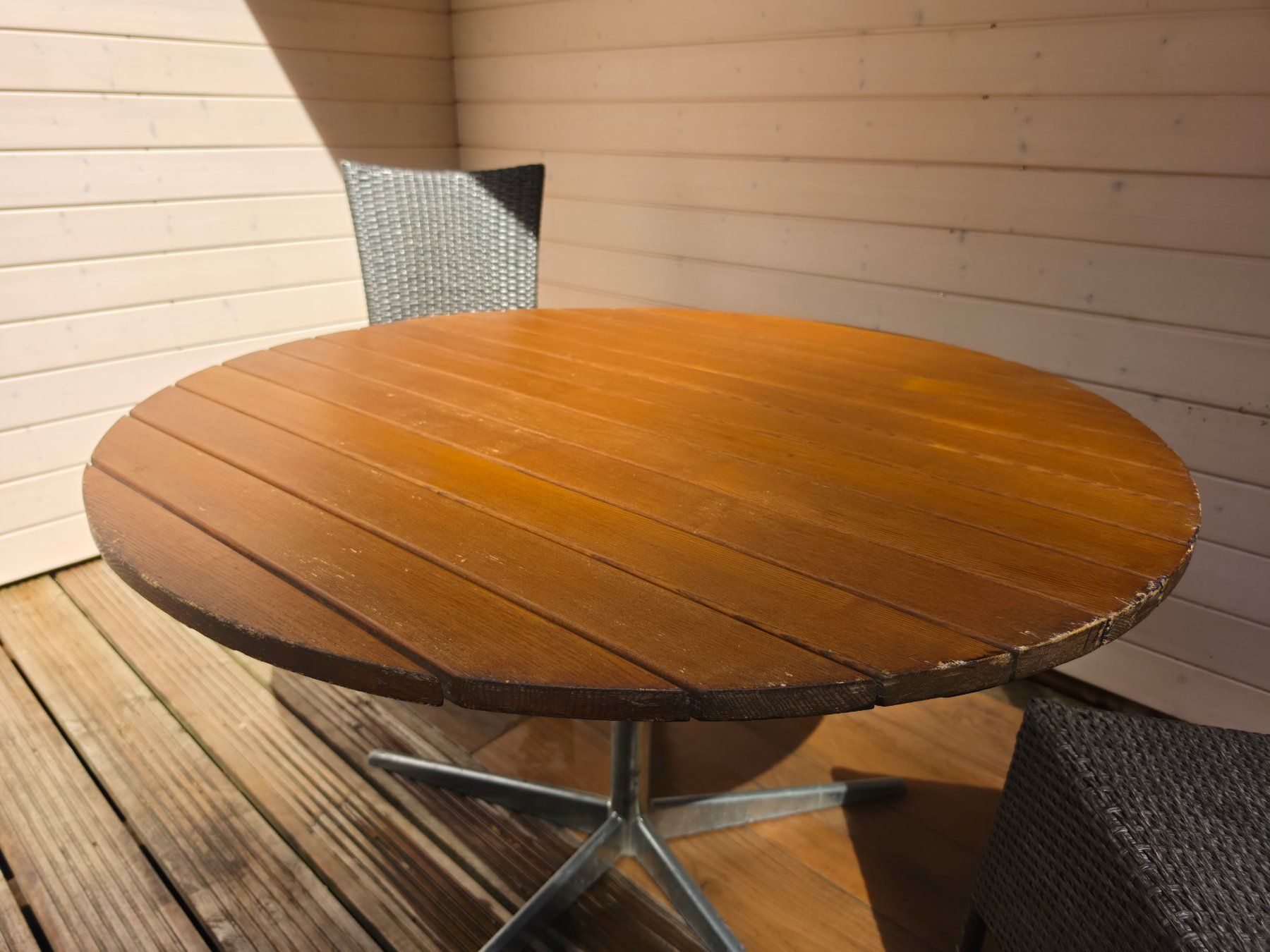 Tavoli: Gartentisch Holz Metall mit 2 Stühlen – Usato da Etzgen venduto da juj_b678 2