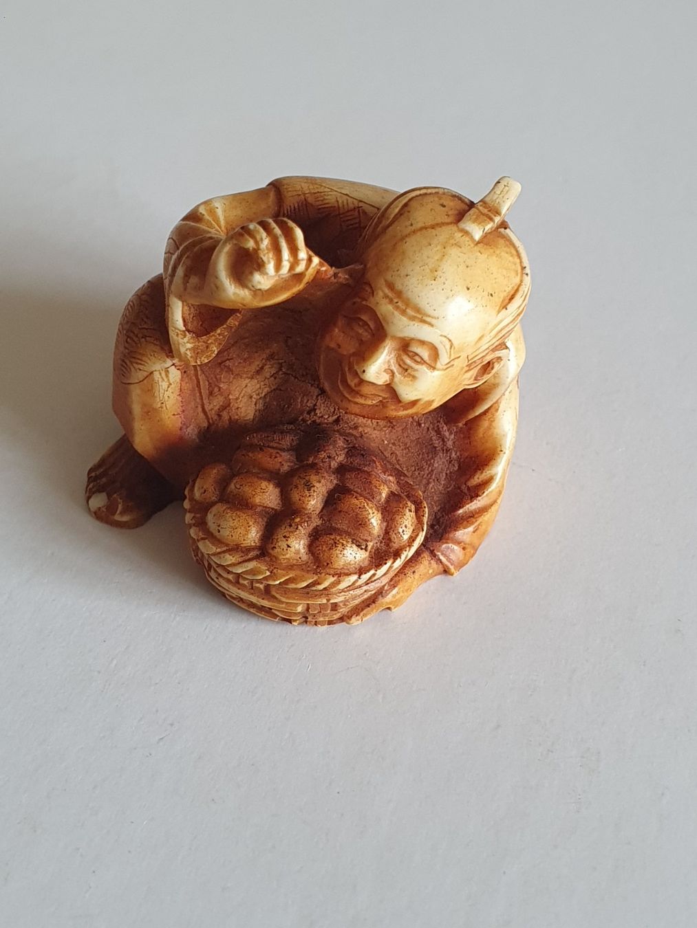 Statuette: Netsuke – Usato da Fribourg venduto da Fineartsukiyo