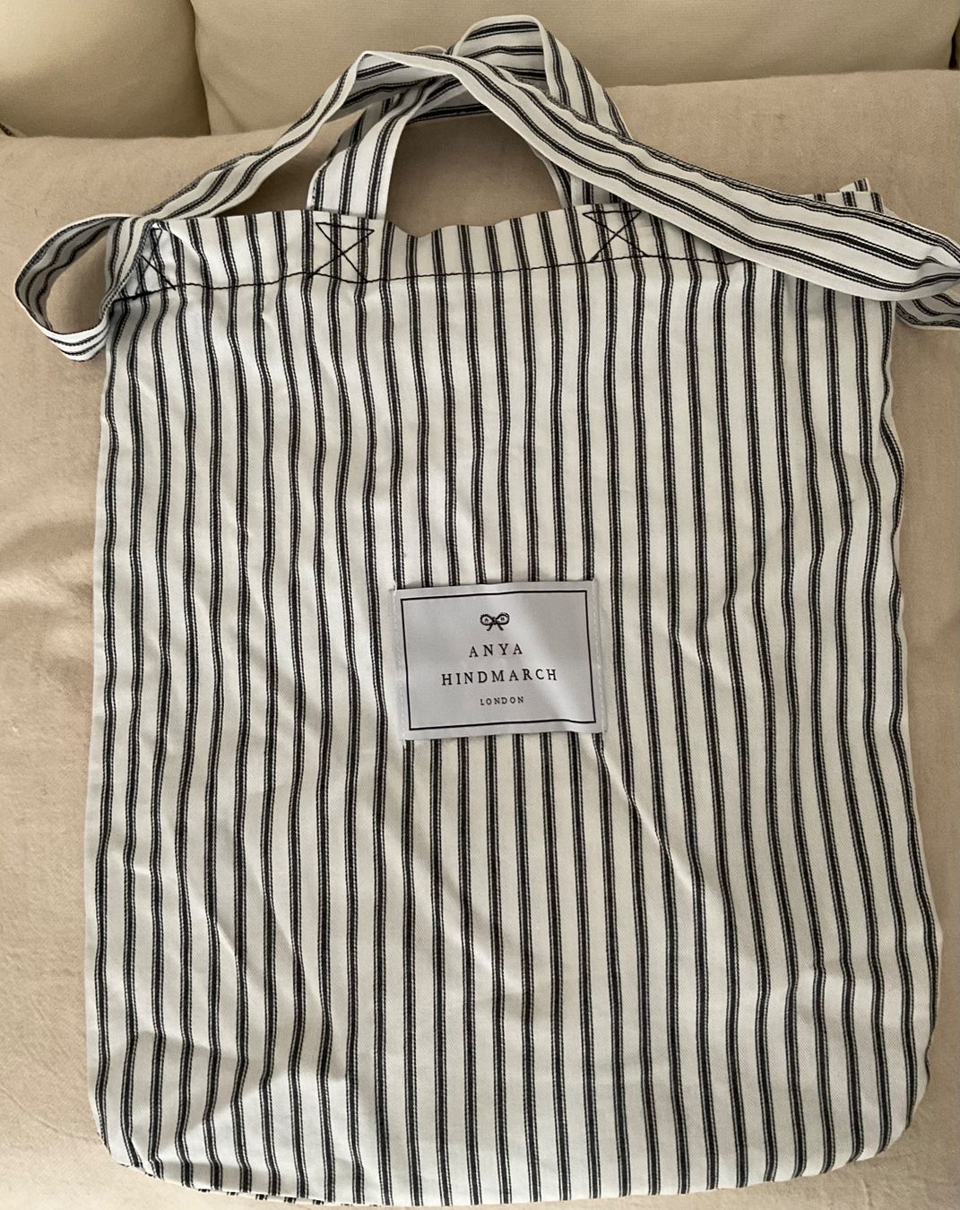Anya Hindmarch Borse da donna: Anya Hindmarch Umhängetasche Top! – Nuovo (secondo la descrizione) da Zürich venduto da ves_w6wl 5