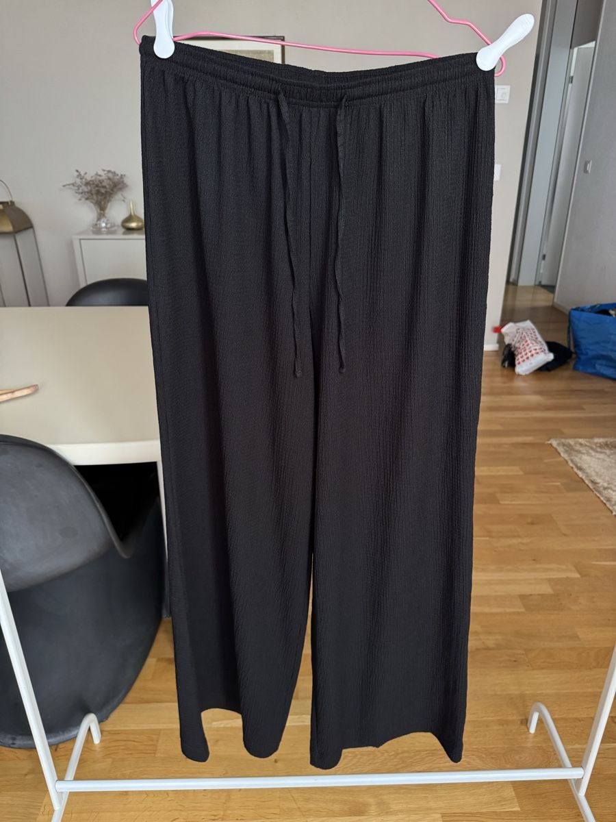 H&M Pantaloni: H&M Hose M  – Usato da Galgenen venduto da rpoto