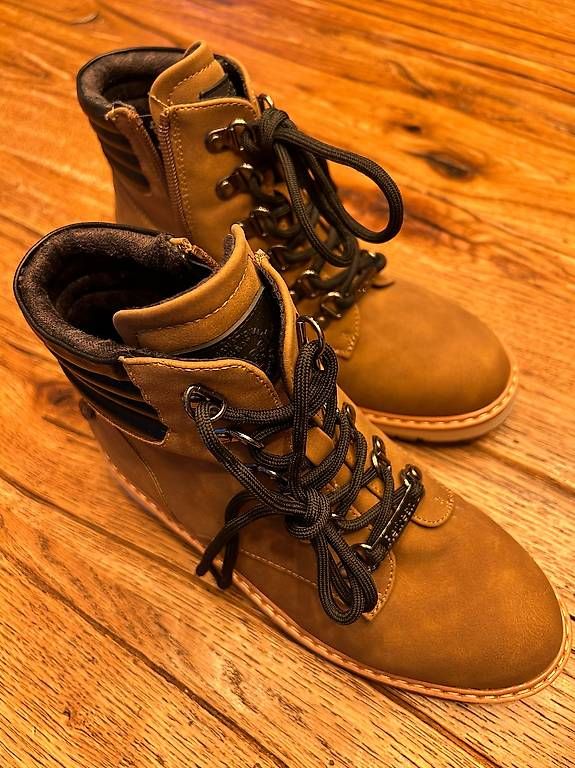 Scarpe per ragazzi: Winterschuhe Knaben Gr. 37 NEU – Usato da Lyss venduto da af123