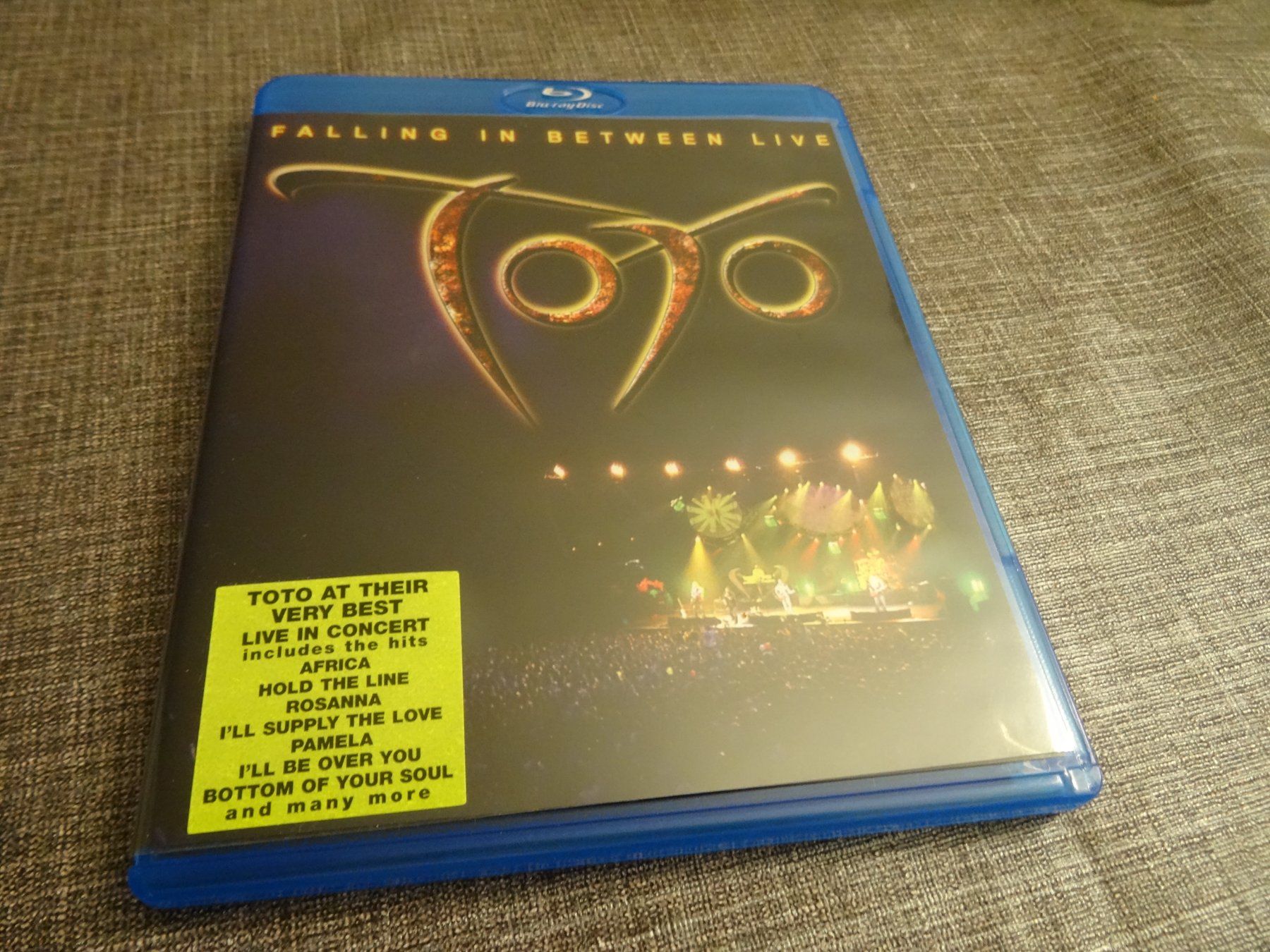 Tous les DVDs: TOTO Falling In Between Live Blu-ray – D'occasion à Olten par Disc-Verkauf