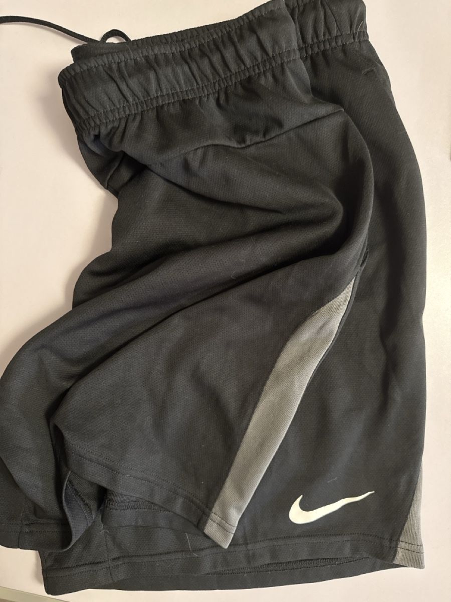 Nike Pantaloni: Nike Performance Strike Short – Usato da Châtelaine venduto da jas_9wnr 2