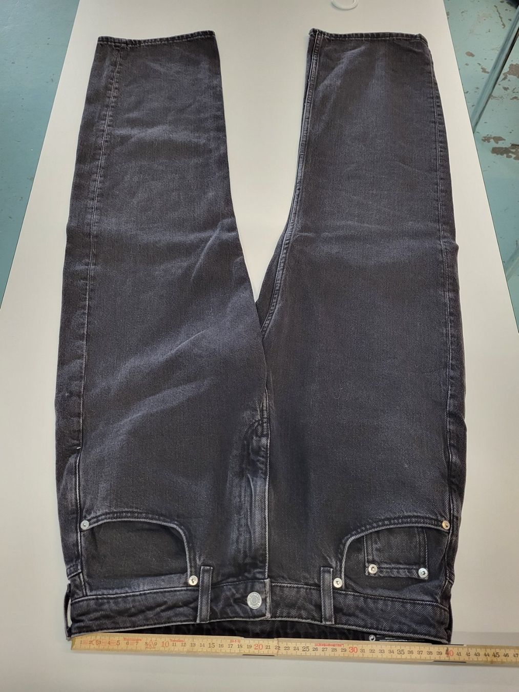 Weekday Jeans: Damenjeans von WEEKDAY / NEU – Nuovo (secondo la descrizione) da Brügg BE venduto da POU-BELLE 8