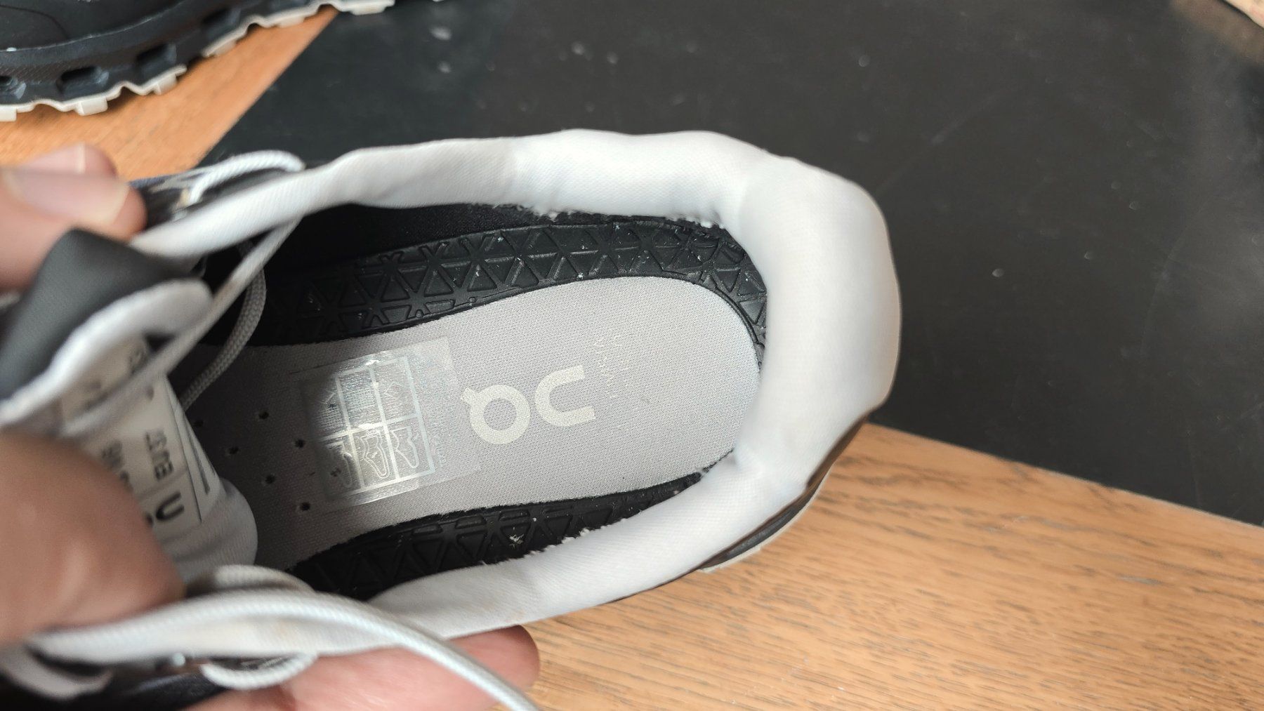 On Chaussures femmes: On Cloud waterproof schuhe EU 37 – D'occasion à Wallisellen par theblacksheep 3