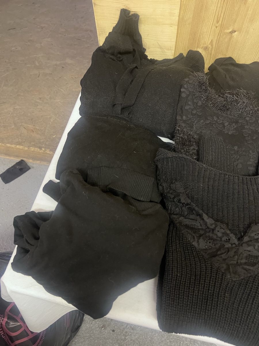 Lotti di vestiti: Damen kleiderpaket (1/2) – Usato da Glattfelden venduto da brockischweiz 6